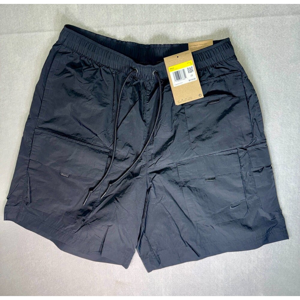 NIKE TECH Woven Cargo Shorts Loose Fit Black HJ0677-010 Men’s Size Small NWT!